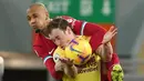 Fabinho. Gelandang Brasil berusia 27 tahun ini telah 3 musim berseragam Liverpool dan telah tampil dalam 122 laga di semua kompetisi. Meski belum pernah dipercaya menjadi kapten tim, ia berkomitmen untuk menjadi bagian penting baik sebagai pemain maupun pemimpin. (Foto: AFP/Pool/Jon Super)