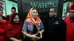 Direktur Eksekutif The Wahid Institude Yenny Wahid menerima kunjungan Sekjen PDIP Hasto Kristiyanto di kantor The Wahid Institude, Menteng, Jakarta Pusat,  Senin (5/2). Kunjungan tersebut membahas jelang 20 tahun reformasi. (Liputan6.com/JohanTallo)
