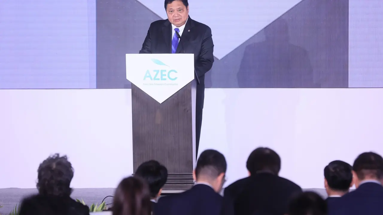 Menteri Koordinator Bidang Perekonomian  saat menyampaikan sambutannya dalam gelaran 2nd Asia Zero Emission Community (AZEC) di Hotel St. Regis, Jakarta. (Dok PLN)