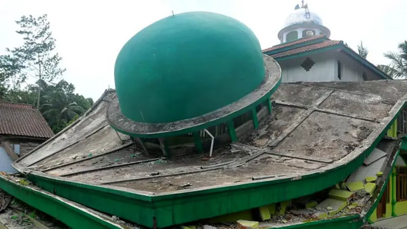 masjid-gempa-140125c.jpg