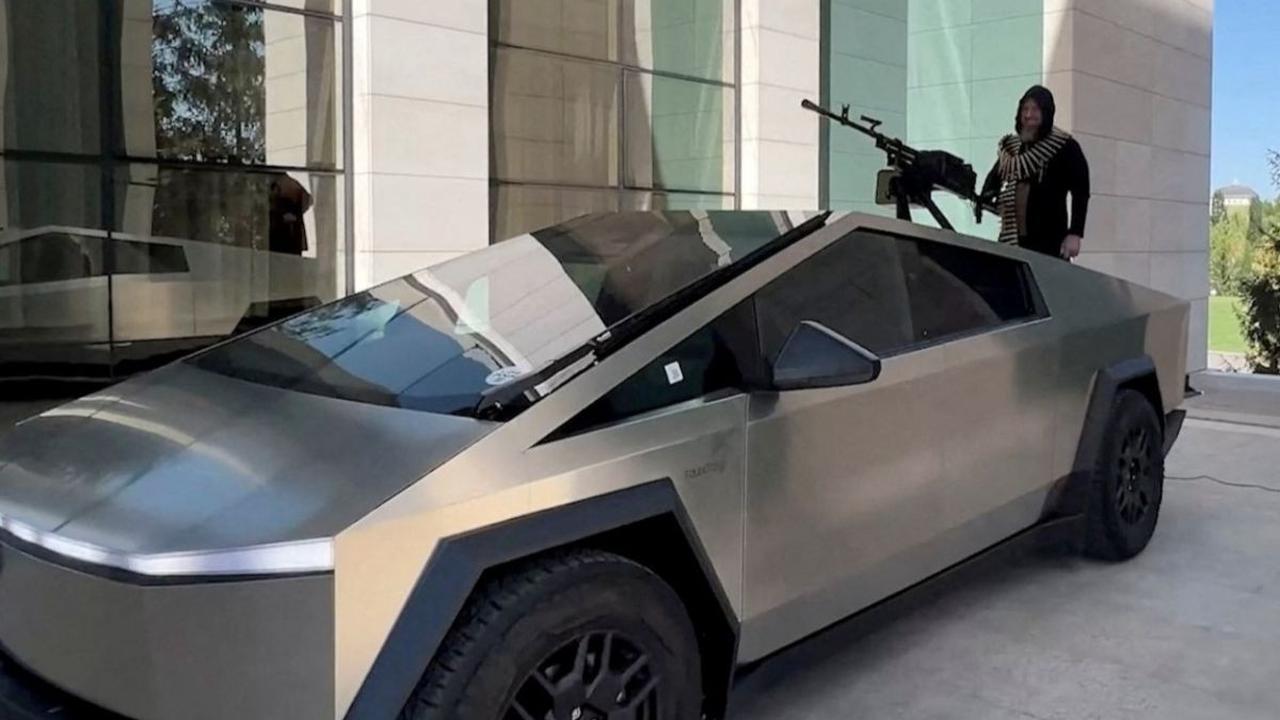 "Kami menantikan produk-produk Anda (Elon Musk) di masa depan yang akan membantu kami dalam operasi militer tulis Ramzan.Seperti diketahui lapisan eksterior untuk memproduksi Tesla Cybertruck terbuat dari bahan yang memiliki ketahanan yang tinggi sehingga