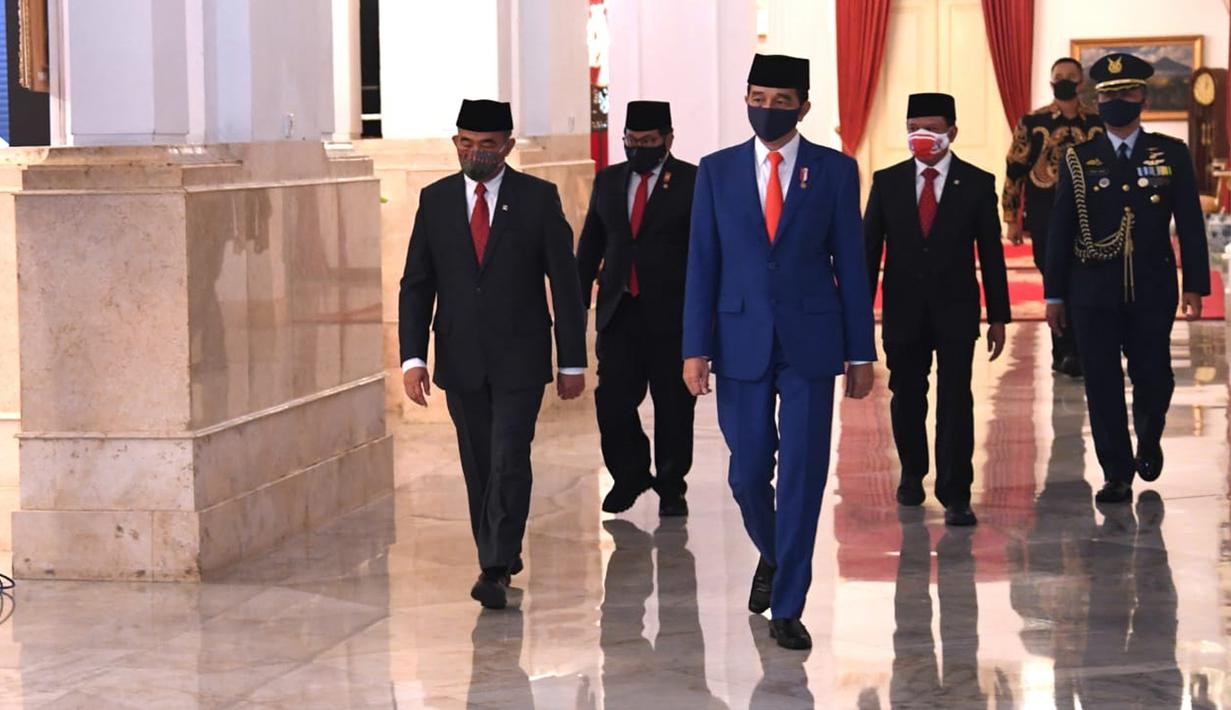 Presiden Joko Widodo atau Jokowi tiba untuk memimpin upacara Pengukuhan Pasukan Pengibar Bendera Pusaka (Paskibraka) di Istana Negara, Jakarta, Kamis (13/8/2020). Sebanyak 8 anggota Paskibraka akan bertugas pada upacara HUT ke-75 Kemerdekaan RI. (Foto: Lukas - Biro Pers Sekretariat Presiden)