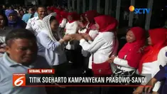 Kunjungan Titiek mendapat sambutan hangat dari para emak-emak yang tengah berkunjung ke mall.