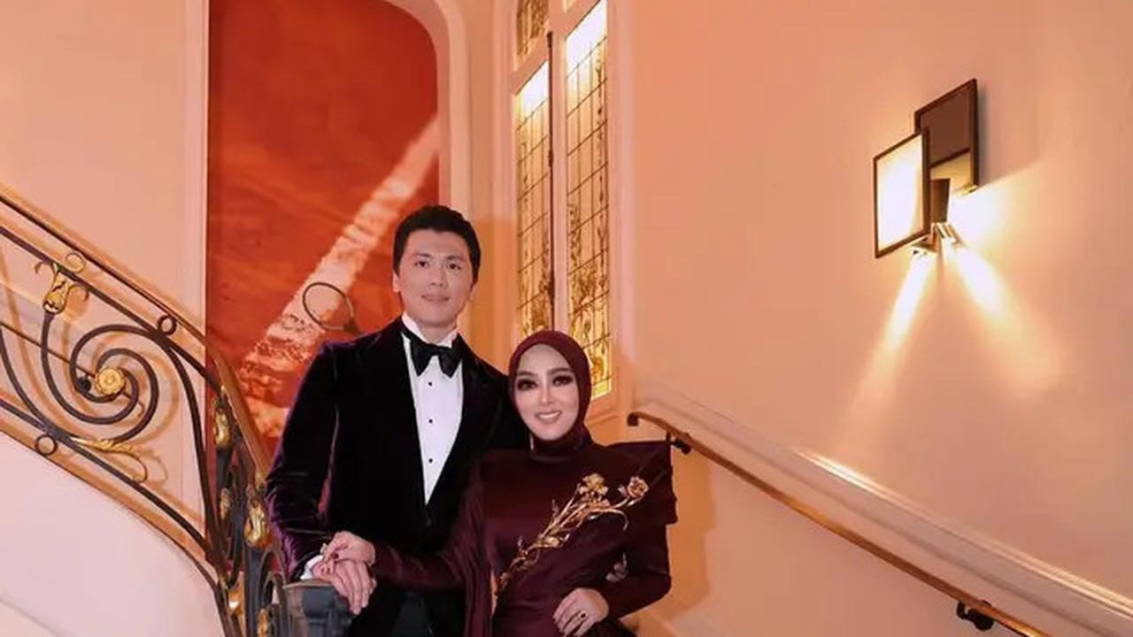 6 Inspirasi Model Jas Ala Reino Barack, Tampil Modis untuk Berbagai Acara
