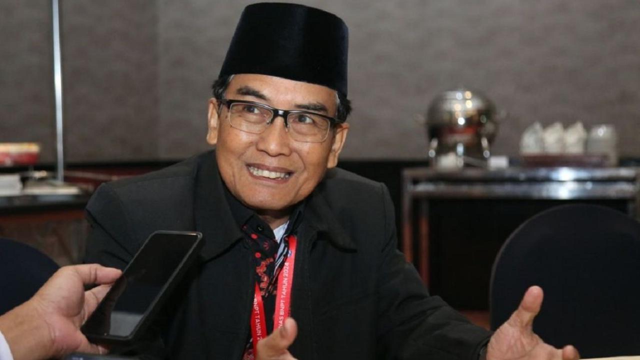 "Dengan kesadaran yang tinggi terhadap nilai-nilai kebangsaan dan kemanusiaan, saya berharap agar Indonesia dapat menghadapi masa depan dengan persatuan dan keharmonisan yang kokoh."<br>