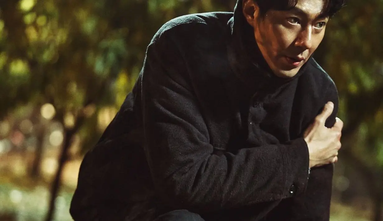 Selain Moving, Jo In Sung juga terkenal lewat drama 'It's Okay, That's Love.' Mana penampilan Jo In Sung yang paling menarik perhatianmu, Sahabat FIMELA? [Foto: Instagram/zoinsung_official]
