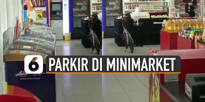 VIDEO: Viral Pesepeda Parkir di Dalam Minimarket