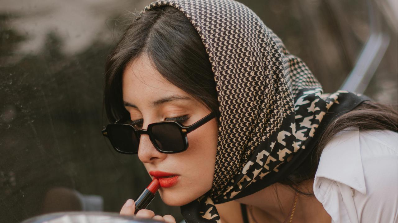 Rahasia di Balik Koleksi Lipstik Perempuan: 6 Alasan Kenapa Mereka Bisa Punya Banyak?
