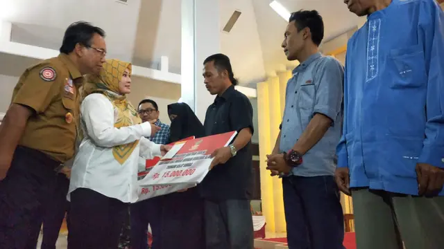 Usai Dapat Santunan, Keluarga Korban Tsunami Selat Sunda Potong Kambing