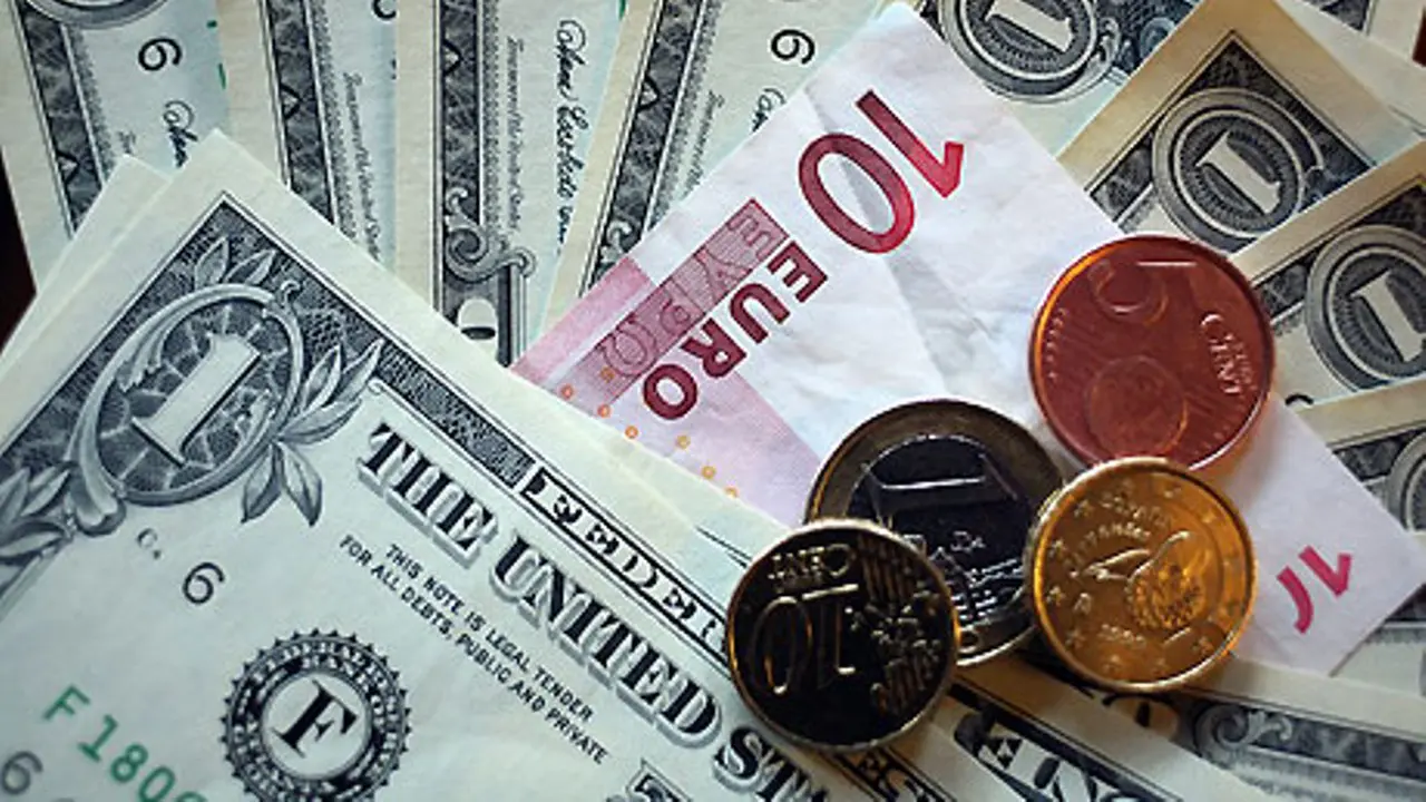 5 Tipe Orang Dilihat dari Caranya Memperhatikan Kurs Dollar