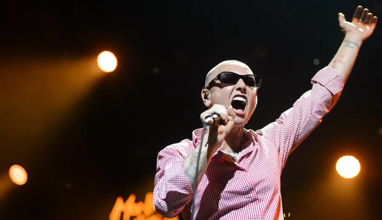 Namun selama ini diketahui Sinead O'Connor memiliki masalah kesehatan mental.  (Jean-Christophe Bott/Keystone via AP, File)