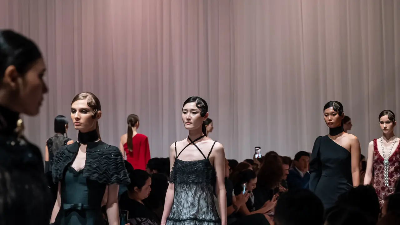 LA GARÇONNE, Perayaan Sosok Perempuan Modern yang Bebas dan Berani dari Sebastian Gunawan