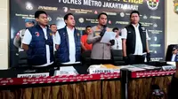 Polres Metro Jakarta Barat menggelar giat rilis terkait kasus dugaan penipuan dan penggelapan yang menjerat selebgram Ajudan Pribadi pada Rabu (15/3/2023). (Dok. via M. Altaf Jauhar)