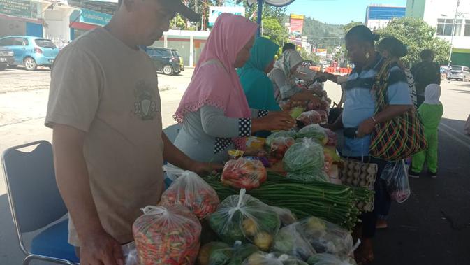 Warga Serbu Pasar Murah Petani Di Kota Jayapura Regional Liputan6 Com