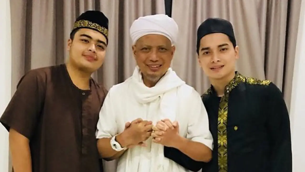 Arifin Ilham dan dua anaknya, Alvin dan Ameer