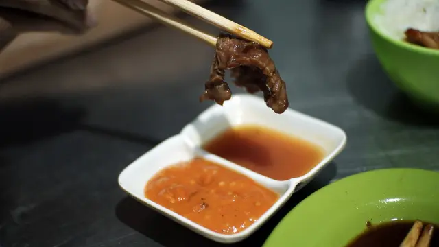 Kuliner Malam Jumat: Ketagihan Lezatnya Sukiyaki Rumahan yang Tersembunyi di Pusat Kota Jakarta