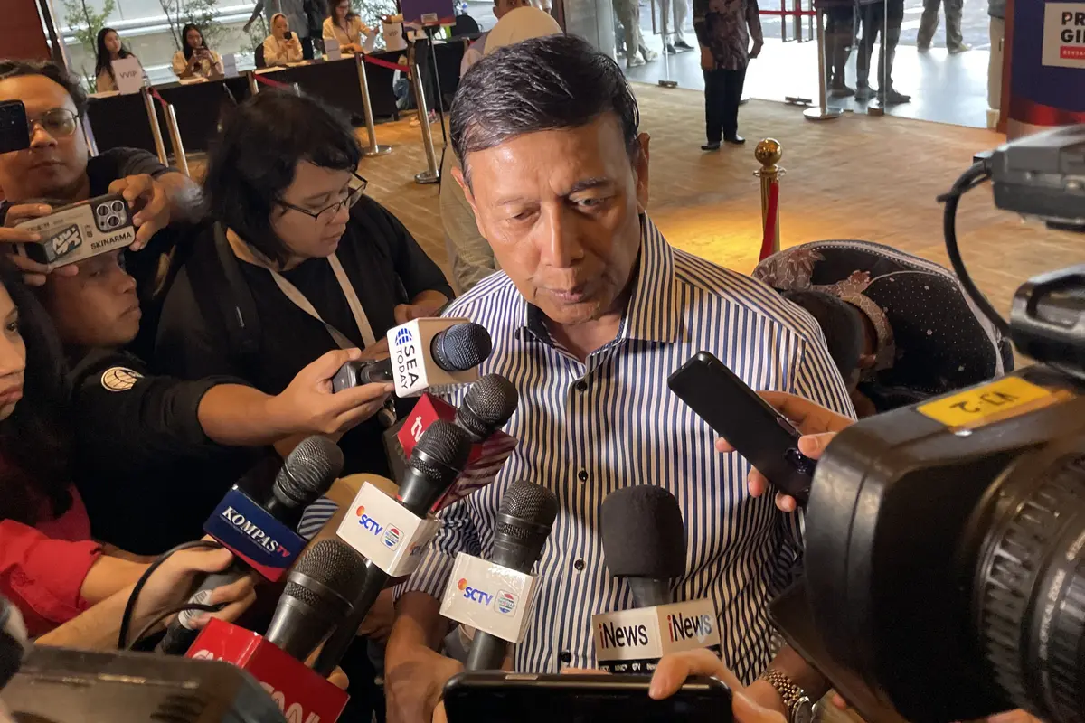 Dewan Pembina TKN Prabowo-Gibran Jenderal TNI (Purn) Wiranto di Djakarta Theater, Jakarta Pusat, Rabu (14/2/2024) (Liputan6.com/Ady Anugrahadi)