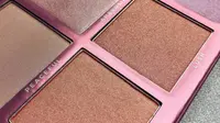 Tambah koleksi makeup Anda dengan palet Highlightervterbaru dari SIgma Beauty.