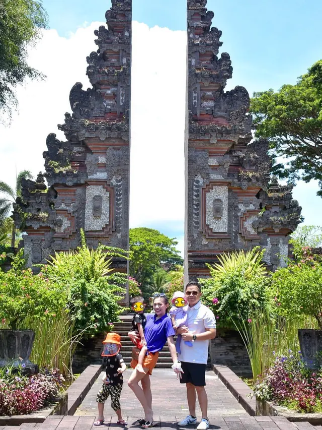 6 Potret Seru Liburan Kezia Karamoy di Bali, Beri Kejutan Ultah Suami