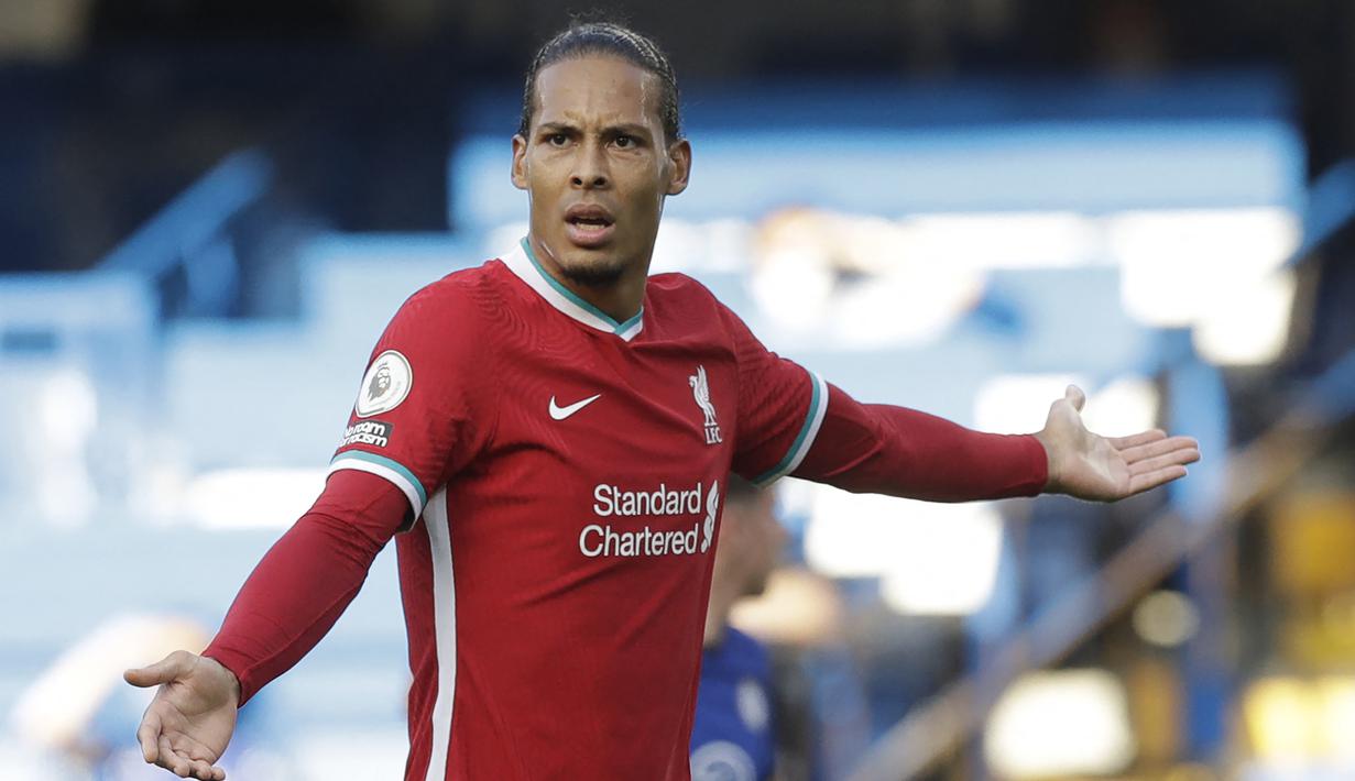 Virgil van Dijk. Bek tengah Belanda berusia 30 tahun ini didatangkan Liverpool dari Southampton pada 27 Desember 2017 dengan nilai transfer 75 juta pounds. Musim lalu ia hanya tampil dalam 8 laga di semua kompetisi akibat terbelit cedera berkepanjangan. (Foto: AFP/Pool/Matt Dunham)