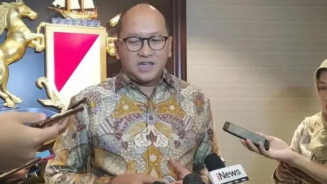 Sebelumnya, mantan Ketua Umum Kamar Dagang dan Industri (KADIN) Indonesia periode 2015-2020 Rosan Roeslani didapuk menjadi Ketua Tim Kampanye Nasional (TKN) Prabowo-Gibran.