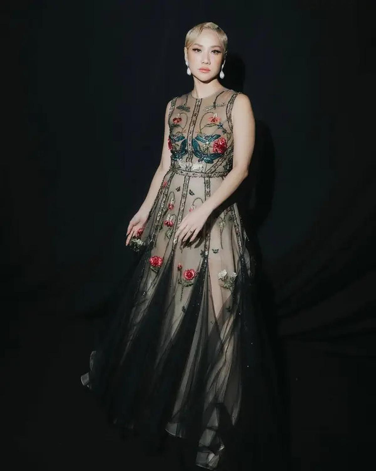 Pesona Dualisme Bunga Citra Lestari Kenakan Floral Dress, dari Tampil Elegan Jadi Estetik Edgy