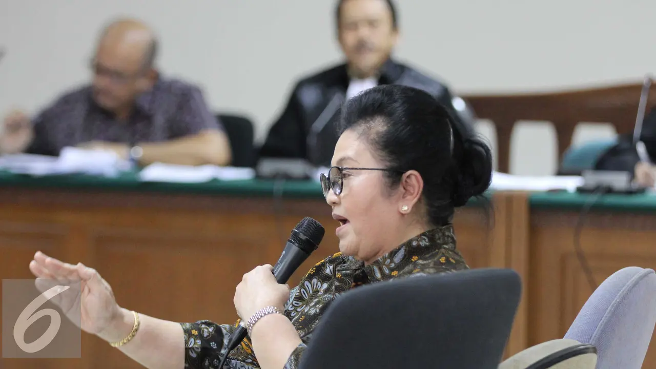 20150909- Eks Menkes Siti Fadilah Supari-Jakarta