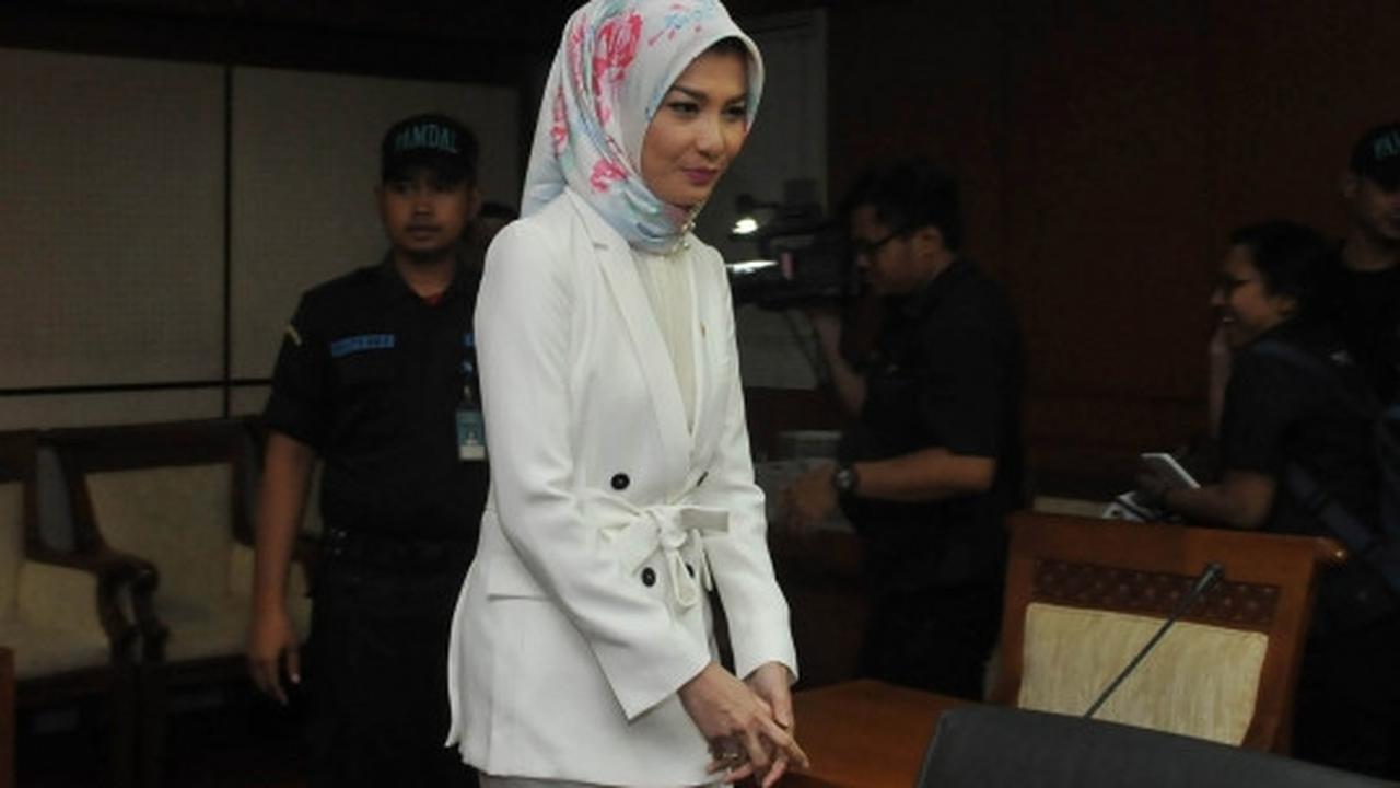 Gaya santai Arzetty jalani sidang etik MKD