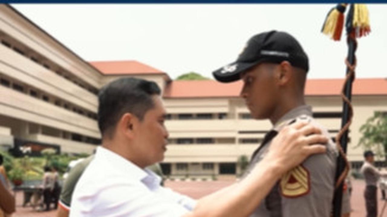 Bak seorang ayah yang memberikan petuah ke anaknya, Fadil pun tak segan membagikan tips dari dirinya. Seperti apa ulasannya?