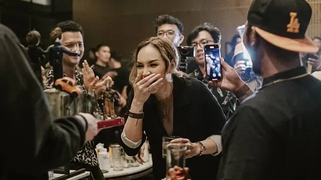 Wajib Swab, Ini 6 Momen Ultah Sara Wijayanto ke-42 Bareng Suami dan Sahabat