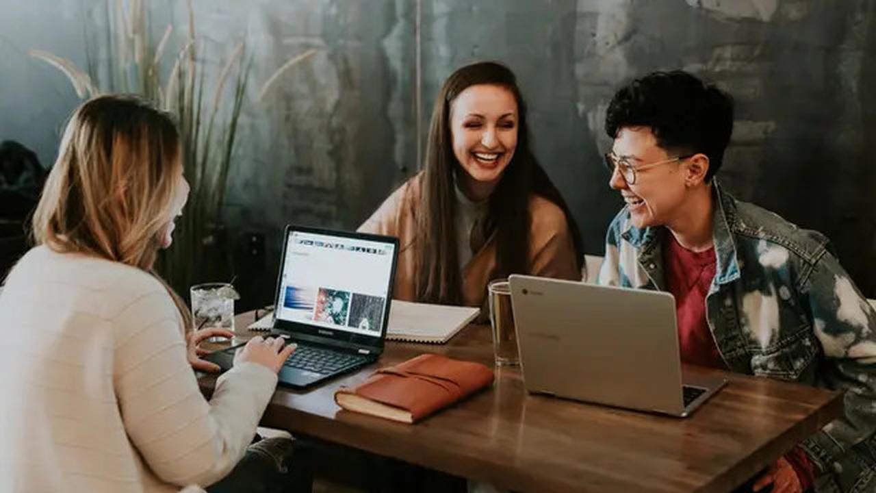 7 Trik Mengatasi Rasa Bosan Saat Bekerja Rutin, Bikin Semangat Kembali dan Produktivitas Naik Lagi