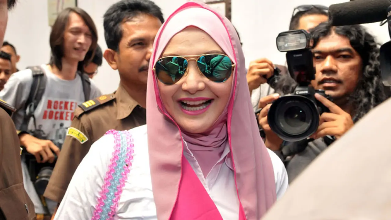Datang ke Pengadilan, Eddies Adelia Diteriaki Pengunjung