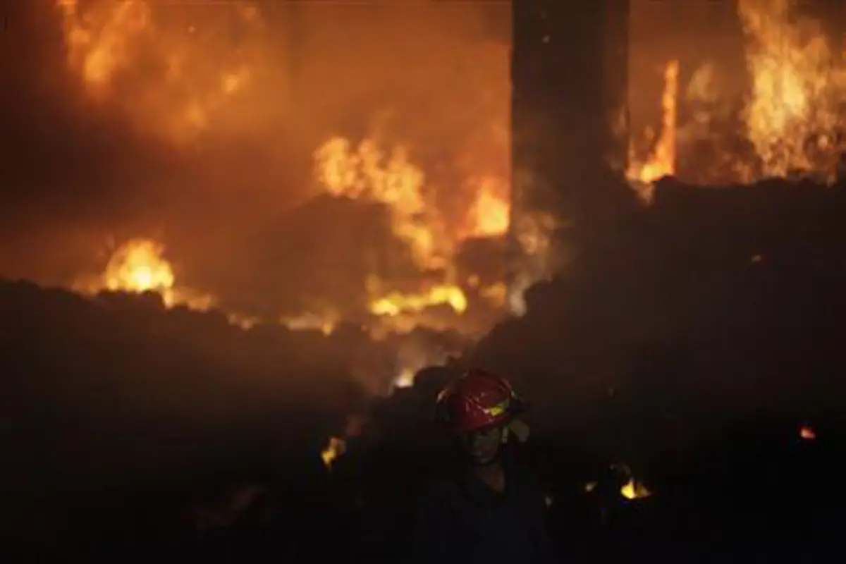 Kebakaran di pabrik garmen Bangladesh. (Reuters)