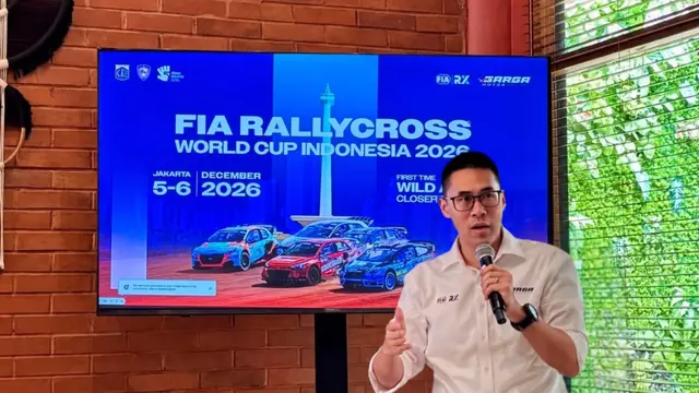 Deputy Chief of SARGA MOTORSPORT, Ricky Wirjan saat bincang-bincang dengan wartawan di Jakarta
