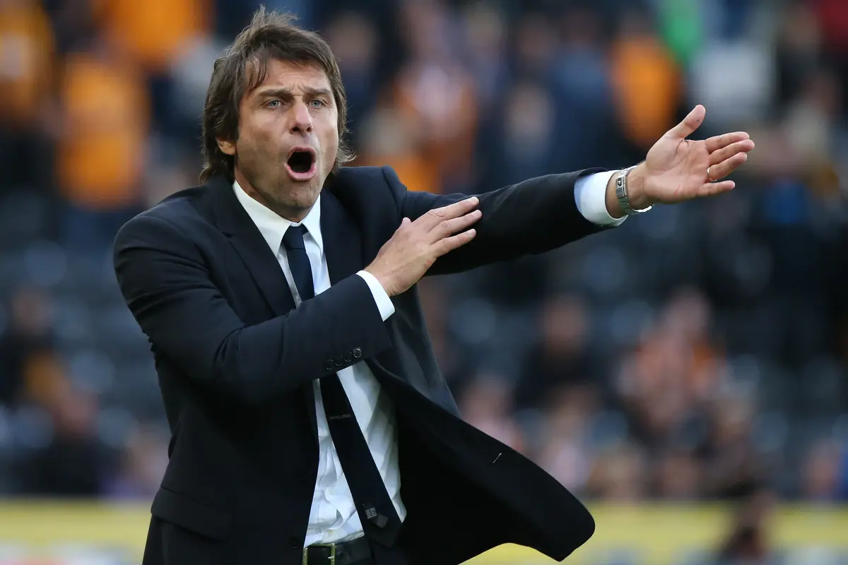 Manajer Chelsea Antonio Conte (Reuters / Scott Heppell)