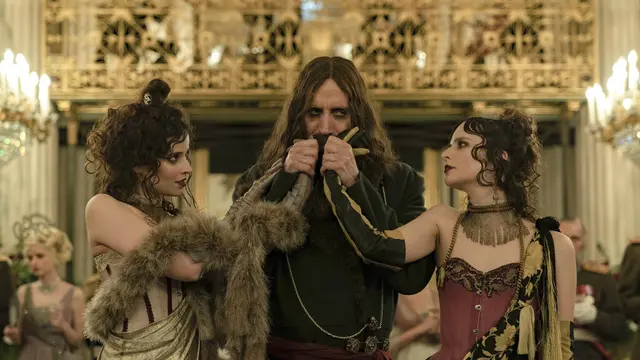 Rhys Ifans sebagai Rasputin dalam The King's Man. (Peter Mountain/20th Century Studios via AP)