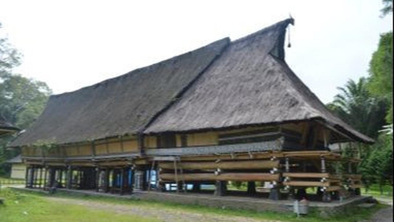 Mengenalkan kebudayaan menyembah