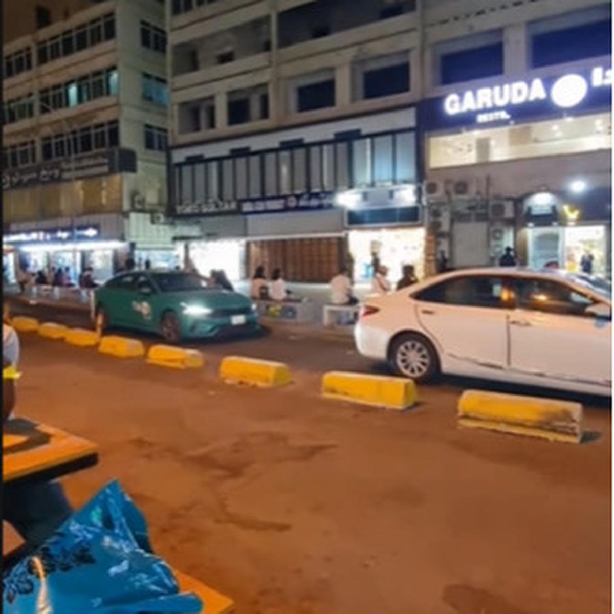 Beda Kehidupan Malam di Mekkah & Jeddah, Aurat Pria & Wanita Jadi Sorotan