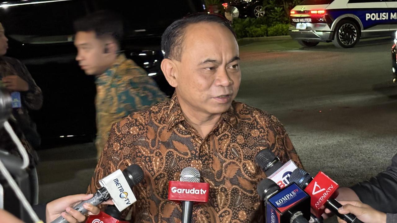 Anggota DPR 'Senggol' Budi Arie saat Pegawai Komdigi Terjerat Judi Online