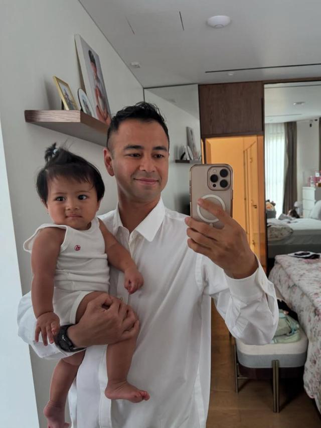 Potret Kebersamaan Raffi Ahmad dan Baby Lily (credit: instagram.com/raffinagita1717).