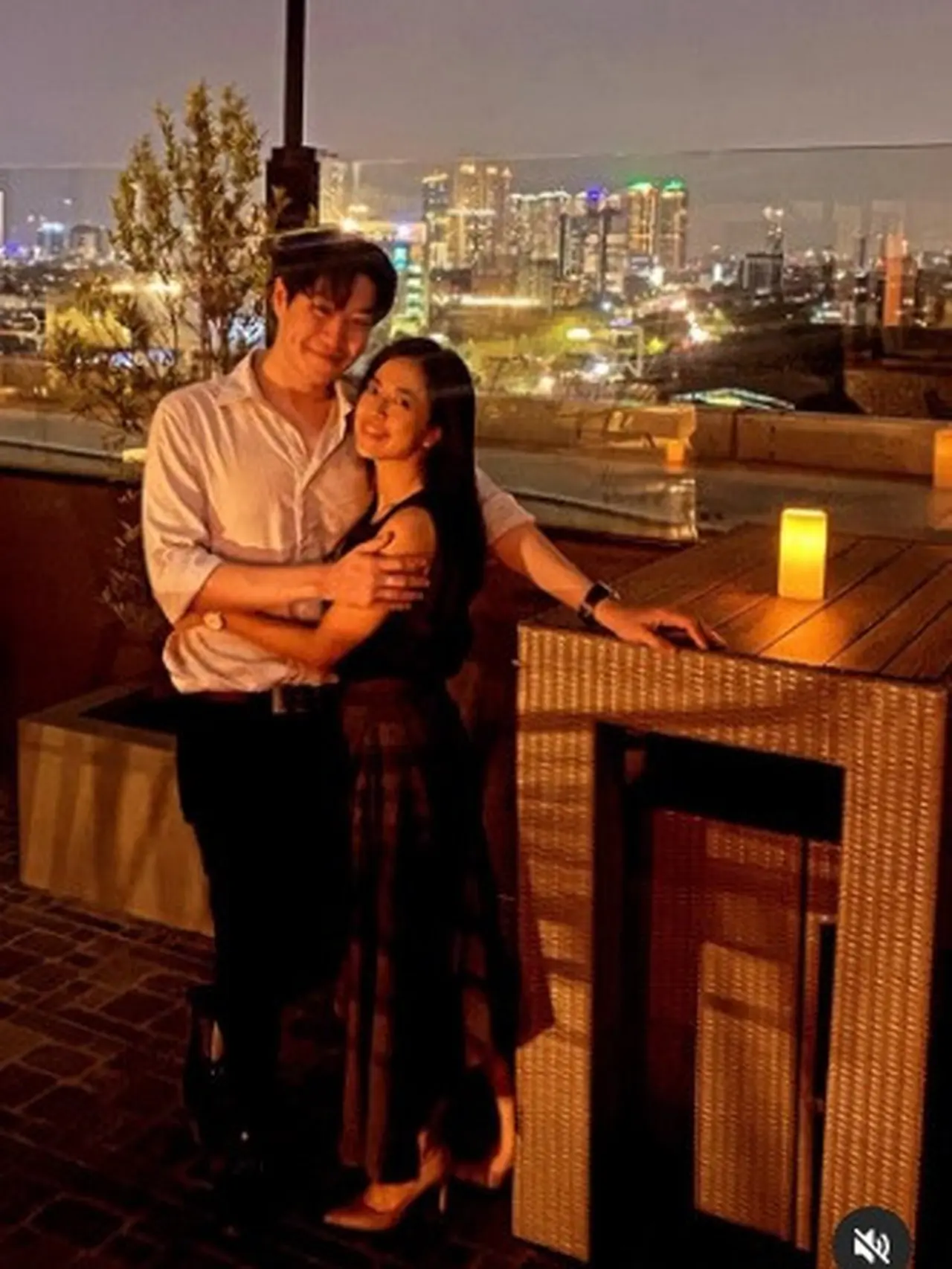 Lama Tak Terdengar, Ini 6 Potret Yeslin Wang Mantan Istri Delon Bareng ...