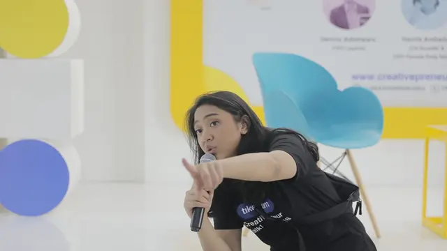 [Fimela] Putri Tanjung