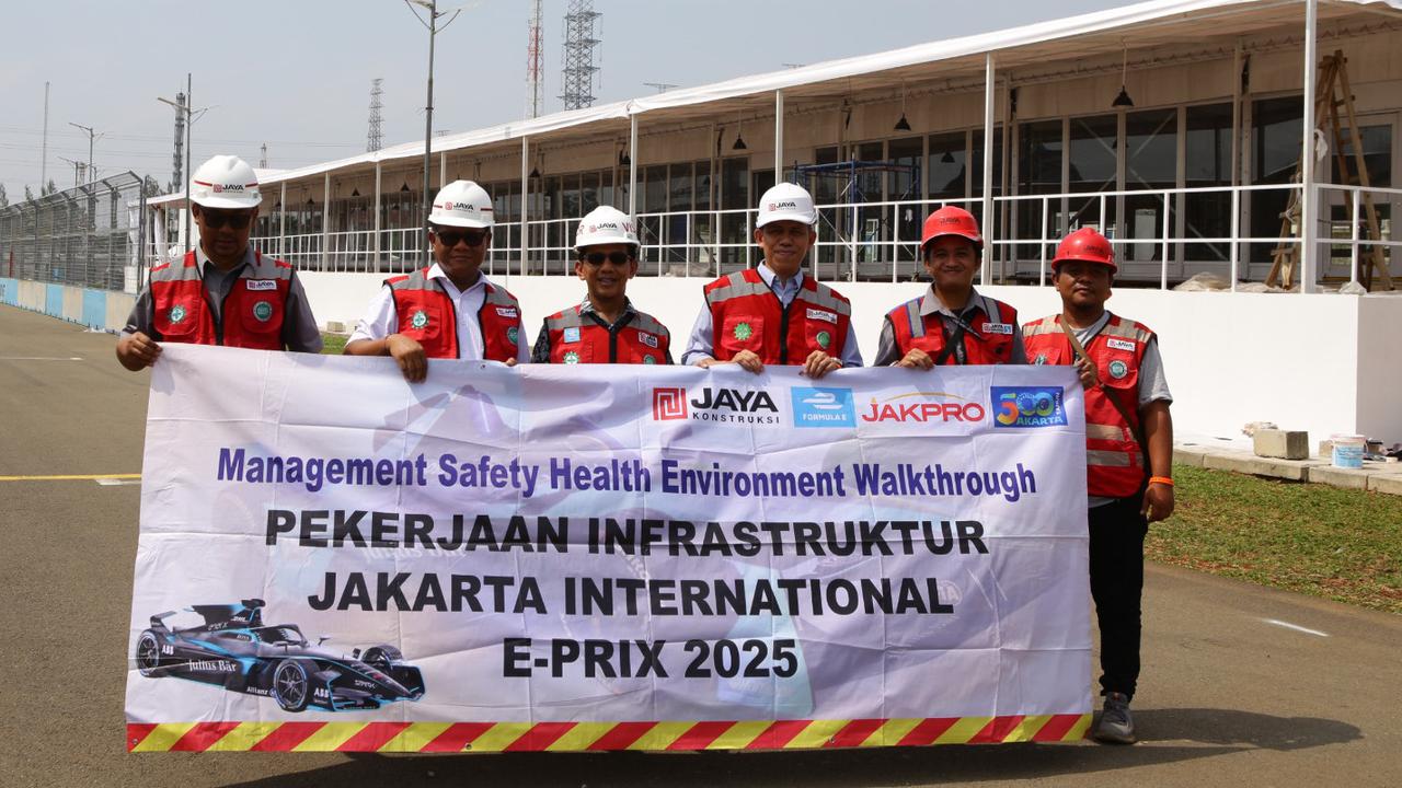 Jakpro dan Formula E Operations Lakukan Management Walkthrough di Jakarta International E-Prix Circuit