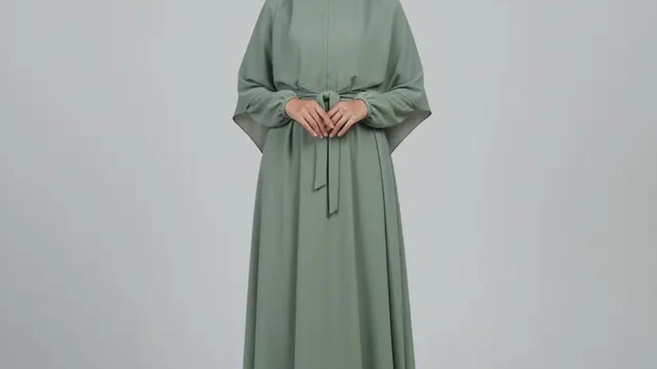 9 Gamis Set Hijab Syar'i Terbaru 2025, Outfit Simple Elegan untuk Harian