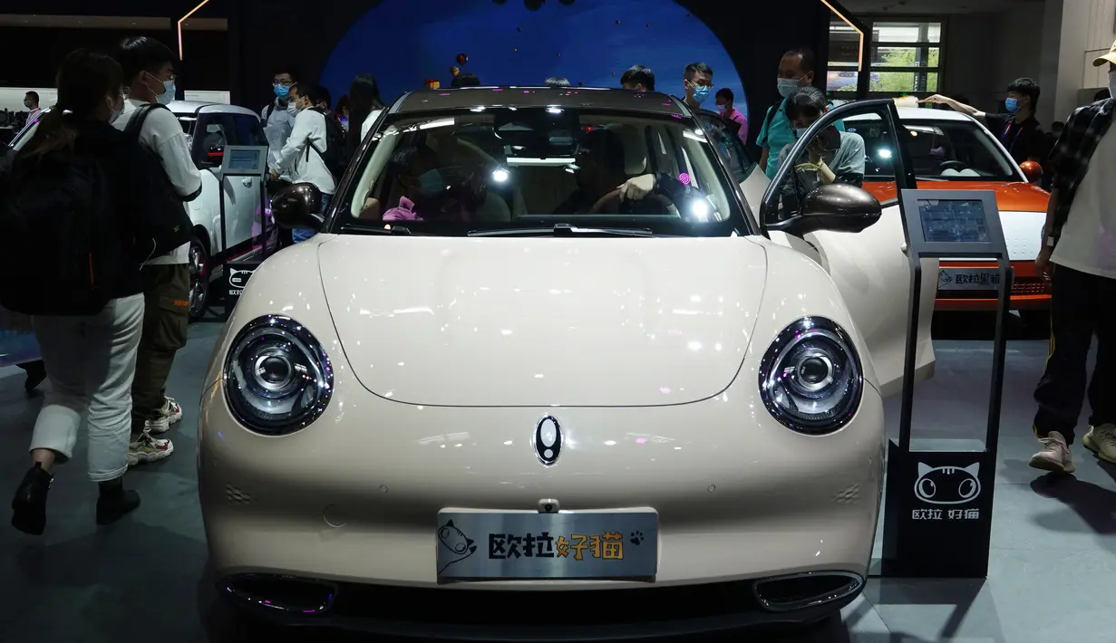 Kendaraan energi baru dari Great Wall Motors dipamerkan dalam Pameran Otomotif Internasional Beijing 2020 di Beijing, China, 29 September 2020. Sebanyak 785 mobil tahun ini ditampilkan di Pameran Otomotif Internasional Beijing atau Auto China 2020. (Xinhua/Ding Hongfa)