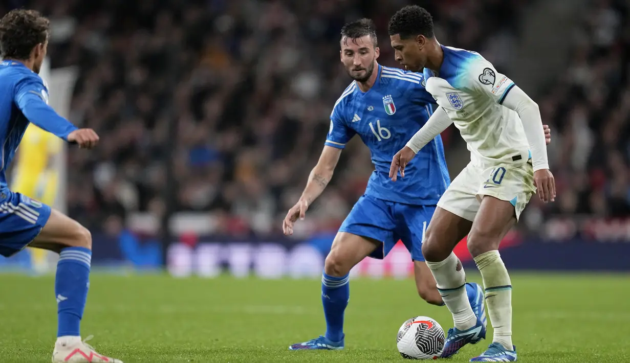 Inggris sejatinya sempat tertinggal lebih dahulu akibat gol Gianluca Scamacca. (AP Photo/Kirsty Wigglesworth)