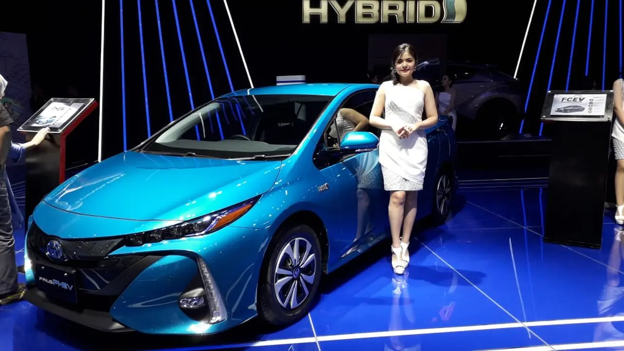 Tahun 2025 Semua Mobil Toyota Punya Model Hybrid - Otomotif Liputan6.com