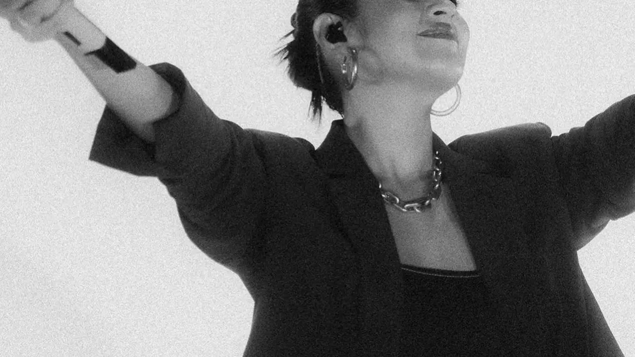 FOTO: Aksi Panggung Raisa Andriana yang Selalu Memukau dan Keren