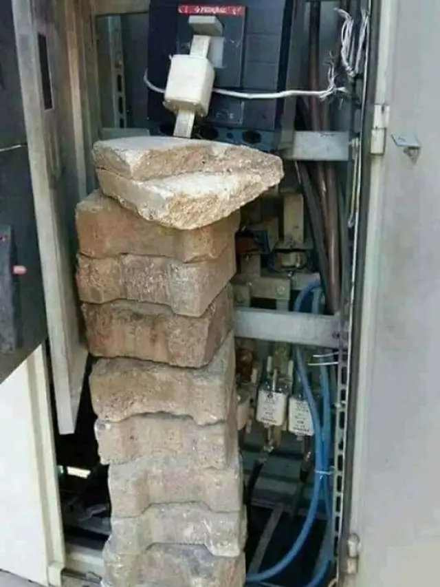 Teknisi Banyak Akal