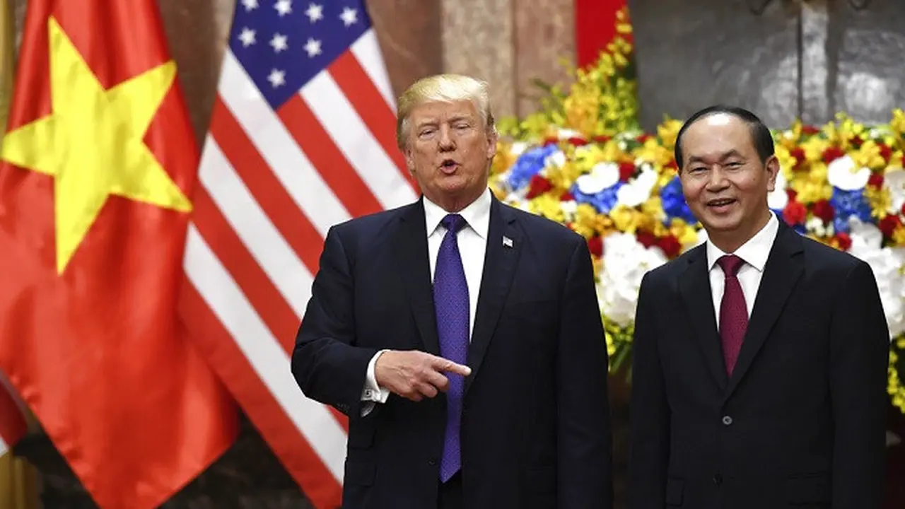Presiden AS Donald Trump dan Presiden Vietnam Tran Dai Quang